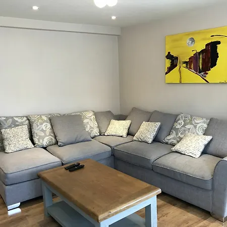 Ballsbridge Gardens Apartment